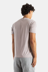 Handvaerk t-shirt coton Pima dos homme finitions rebord bas coutures nettes coloris gris grès doux SS26