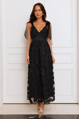 Distinguished Maxi Dress Black