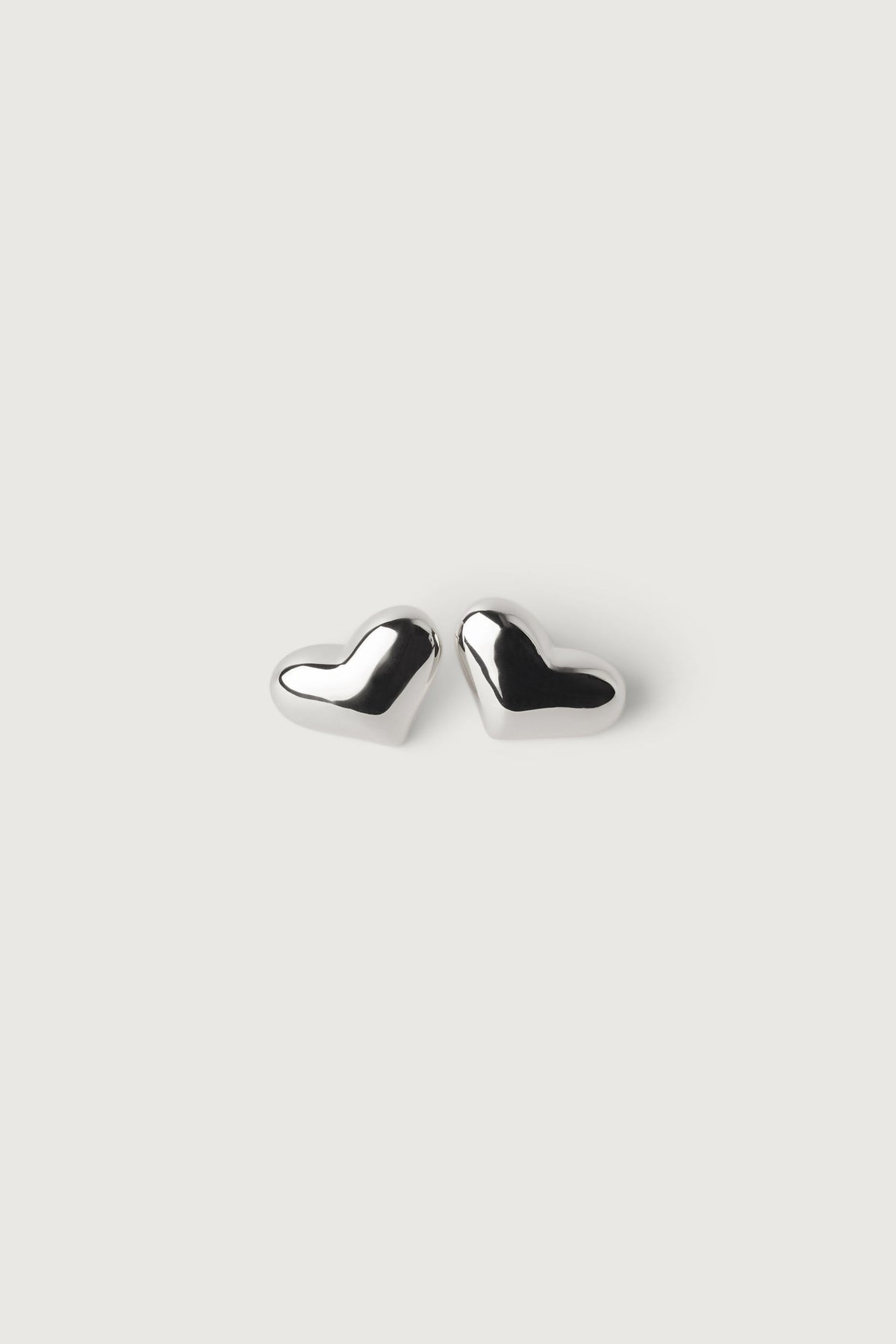 HEART STUD EARRING