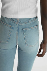 OAK ESSENTIAL SLIM FIT HIGH-RISE JEAN