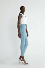 OAK ESSENTIAL SLIM FIT HIGH-RISE JEAN