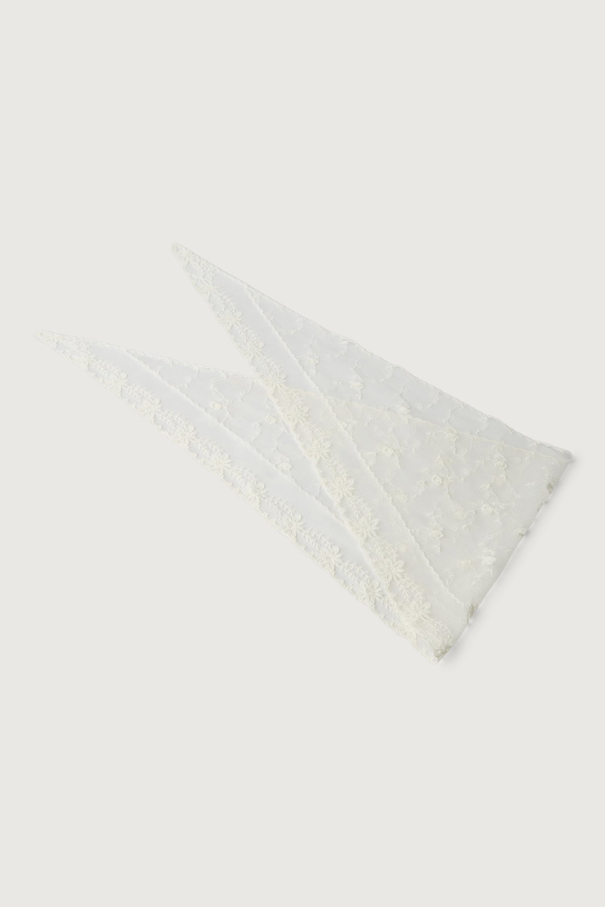 FLORAL LACE SCARF