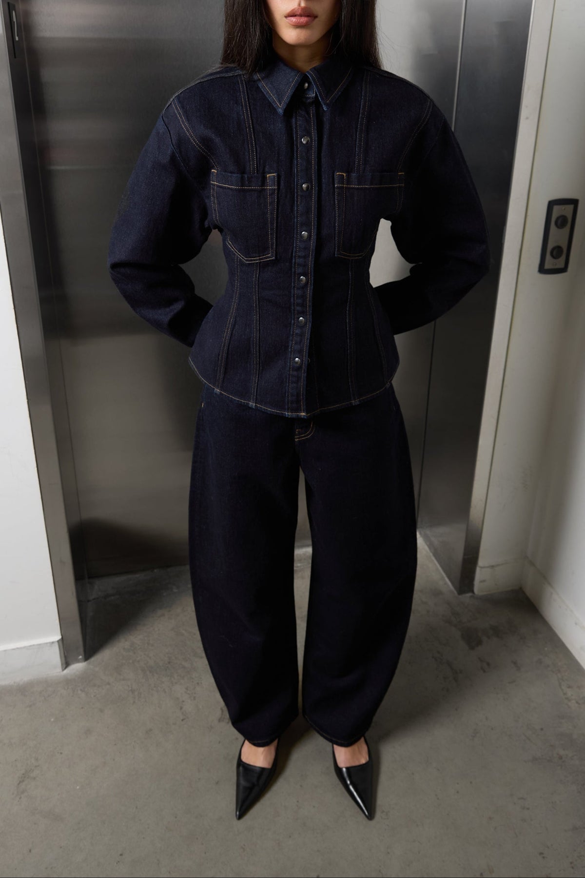 CINCHED WAIST DENIM SHIRT