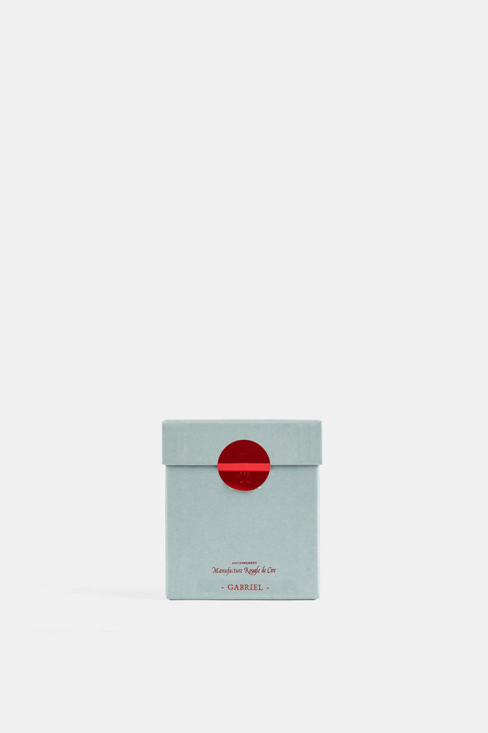 Trudon Gabriel boîte fermée avec sceau rond rouge sur emballage cartonné bleu céladon, packaging luxe