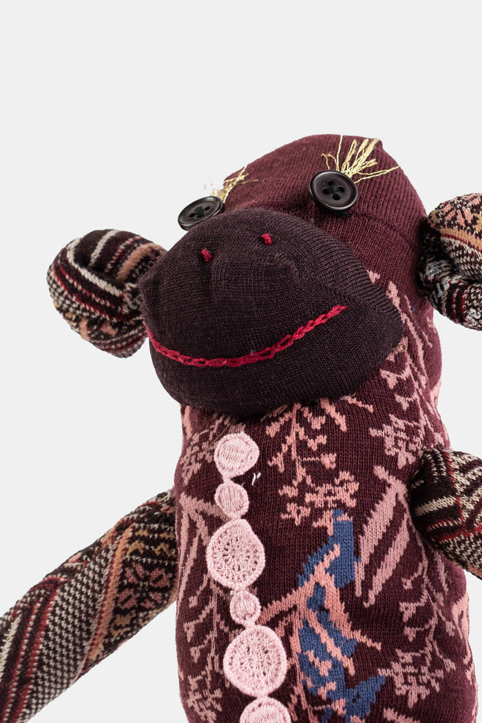 Antipast doll visage gros plan boutons noirs yeux maille wine mix oreilles patchwork ethnique multicolore
